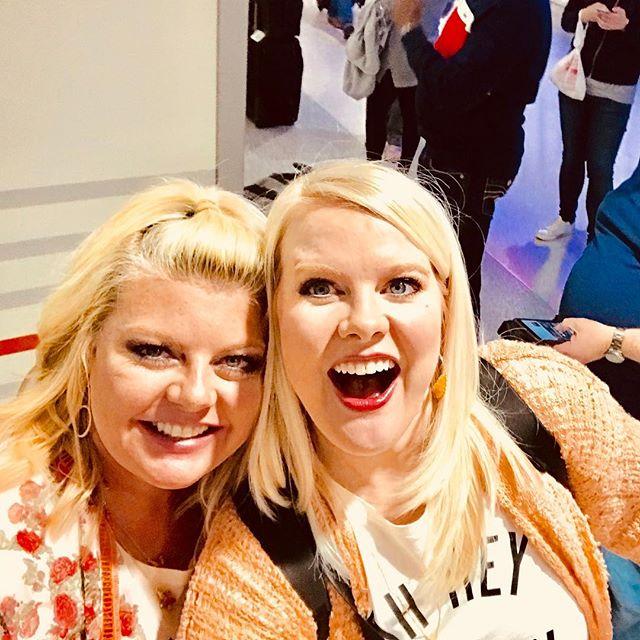 I can’t believe it’s been a year since this trip down under with my best friend and big sis! #ttplay #bucketlist #bffs bit.ly/2U6z5Tl