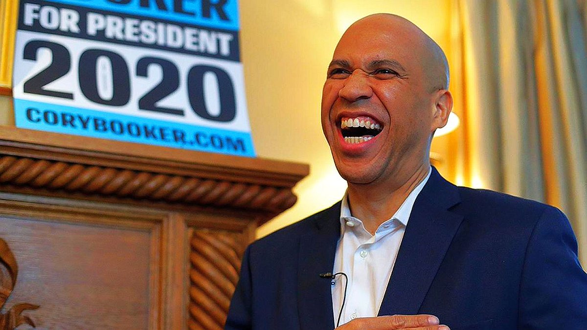 ArmonRaE's tweet image. A few thoughts:
Some descendants of #BlackSlaves are also descendants of White slave owners.
Many #AmericanBlacks are not descendants of slaves — like #BarackObama.
There is no way to calculate how any Black slave’s experience impaired the value of any now-living descendant.