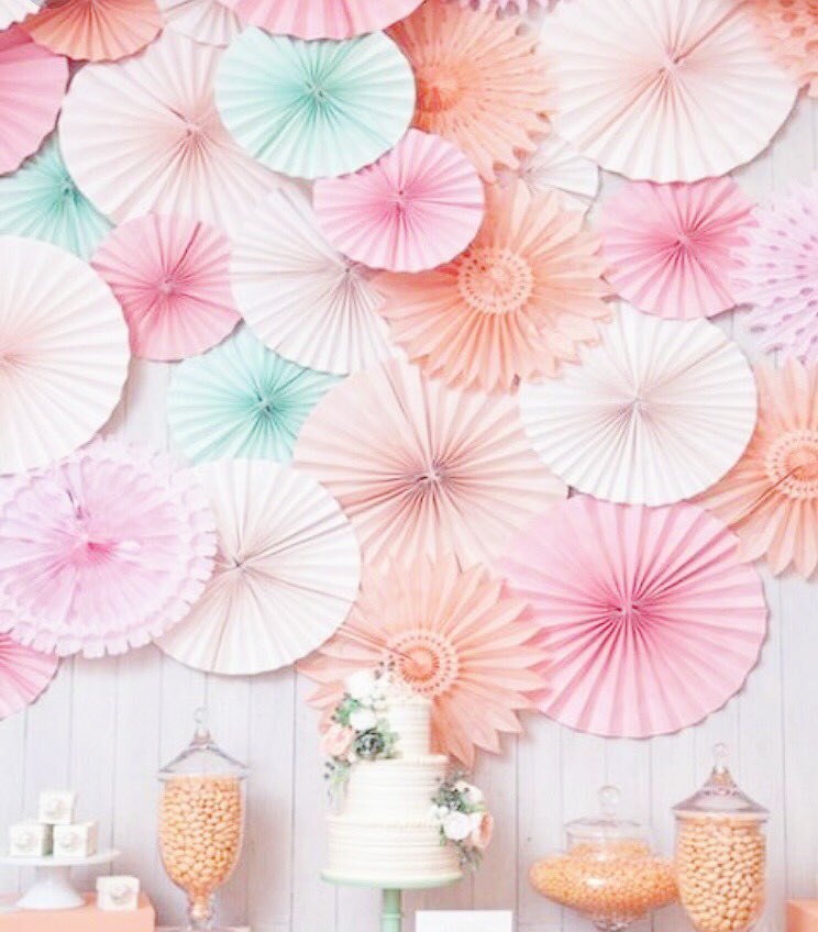 Pinwheel backdrop! Yay or nay?? 👍🏼👎🏼 #backdrop #wedding