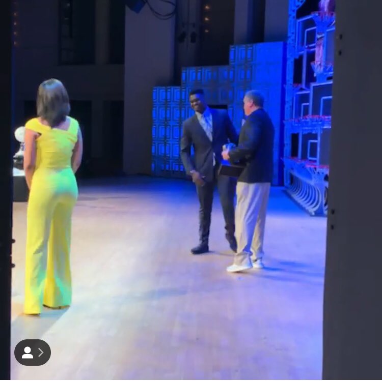 reecemulk81's tweet photo. Dad at the NABC awards at the Final Four presenting @ZionW32 with Freshman of the Year Award https://t.co/2uYzdxJhwC