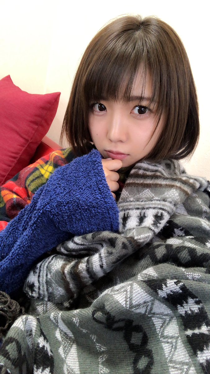 toda_makoto's tweet photo. ピンク映画の撮影してるよ。寒いので毛布が友達です。。。 https://t.co/sfAeusa42J