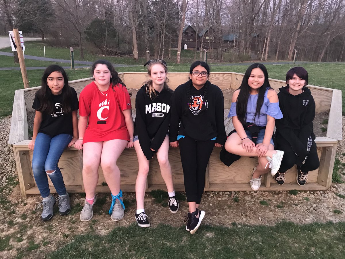 principalmesser's tweet photo. Enjoyed spending time with Team Horizon at Camp Joy tonight!  Great weather, great students, teachers and chaperones = great fun!  I learned a new version of dodge ball but I still lost - my mind said move but body did not respond.  #MasonMoments #MIStrong https://t.co/ALbkMpaQz3