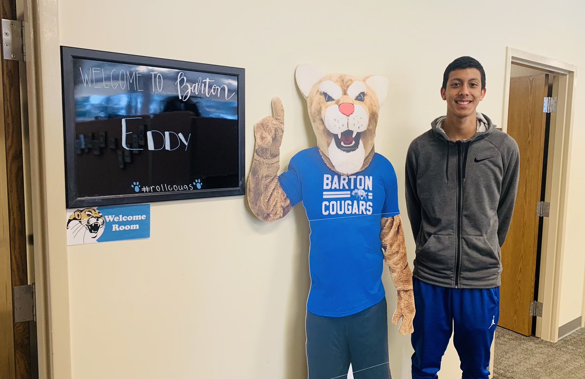 maggieatbarton's tweet photo. My Monday morning started off in the best way possible... with @Eddy_C02 on campus! We will see you again soon! #FutureCougars #GoBarton #RoarCougs https://t.co/kkFja98mAq