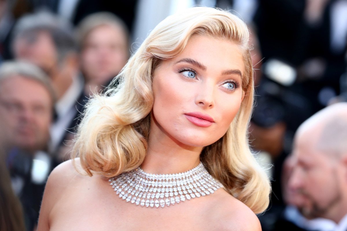 Elsa Hosk,Elsa,Hosk,Poses,Topless,Worth,Jewelry,scoopnest,news,actu,noticia...