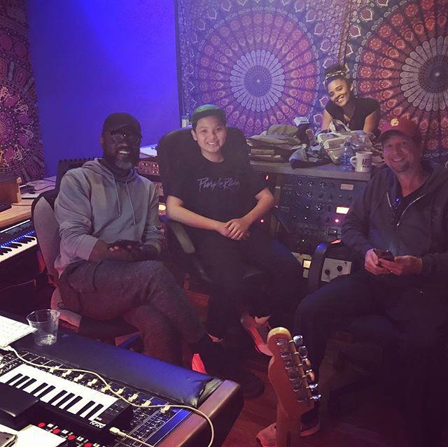 Music with the crew! <a href="/tysonvenegas/">Tyson Venegas</a> @tommylsims <a href="/orilikeoreos/">Ori</a> #musiclife #recording #songwriter #musicproducer #musicengineer bit.ly/2IbawTE