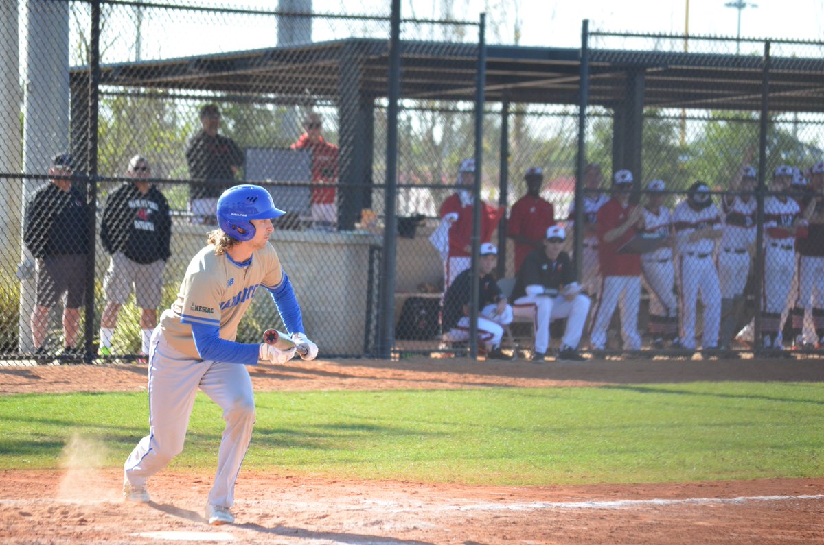 HamCollBaseball's tweet photo. #MeetTheTeamMonday Soph. OF Joe Suski. Joe is from Avon, CT and majors in Math and Economics. Joe is an avid Fortnite player and a fitness junkie. #Backourblue #YourContinentals https://t.co/FPoXoGbWP9