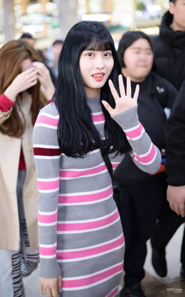 Ruby_ONCE's tweet photo. 190318 GMP 출국

😜

#TWICE⁠ ⁠#트와이스⁠ ⁠⁠#MOMO #모모 #モモ #もも #โมโมะ https://t.co/QYk22BVtGa