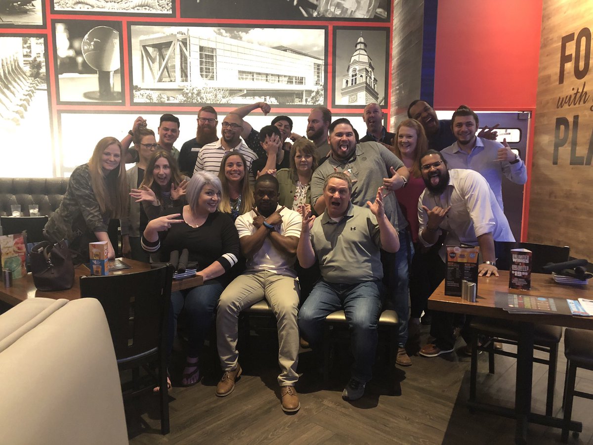 Thomas Jones tweet media