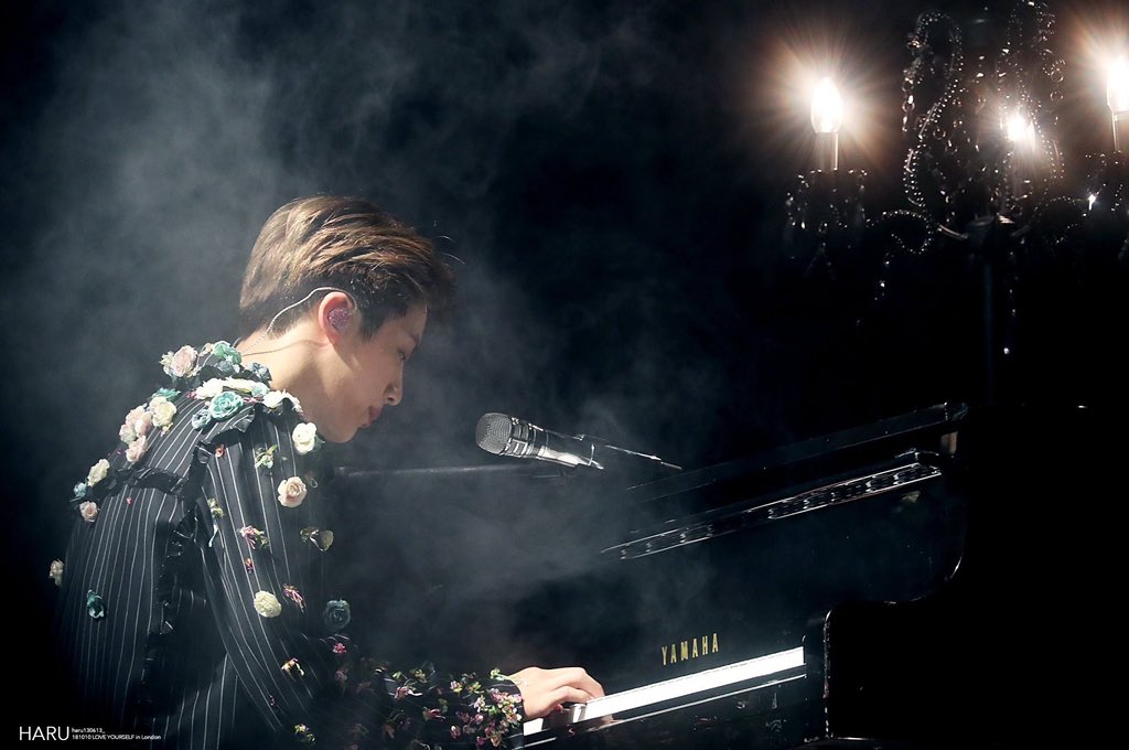 HARU 🐳 on Twitter: "180825 ~ 190407 Epiphany 🎹 thank you for a different  yet perfect performance every time 👏🏻🎤✨ #방탄소년단 #진 #에피파니 #BTS #JIN # epiphany @BTS_twt… https://t.co/pSSFXbxost"