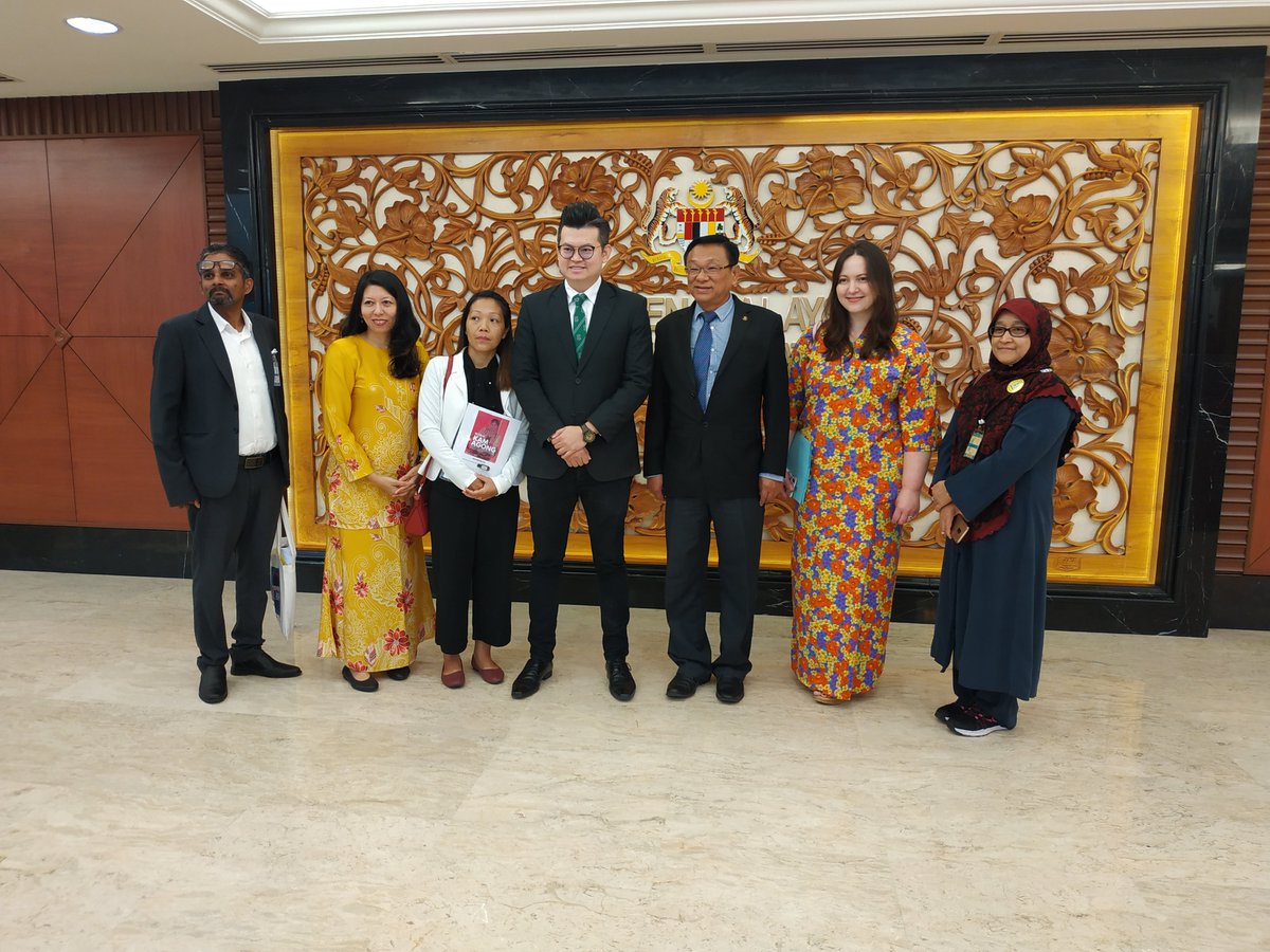 KamAgongOrg's tweet photo. We are in @MYParlimen today with MPs Dr Michael Teoh and Dr Kelvin Yi. We will be handing over our petition shortly. https://t.co/itAesJ634x