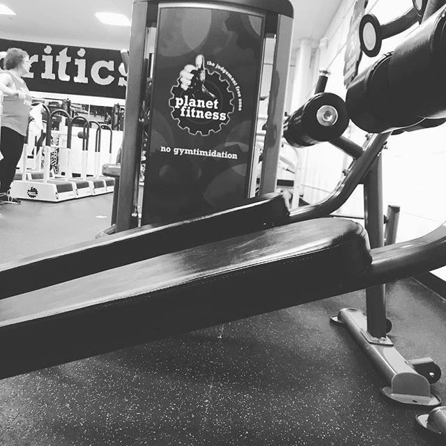 OswegoHPW's tweet photo. When do you like to go to the gym? I like going at night when no ones there. (EB) #workout #fitness https://t.co/t1o1BH9gT1 https://t.co/yBi1HvPMky