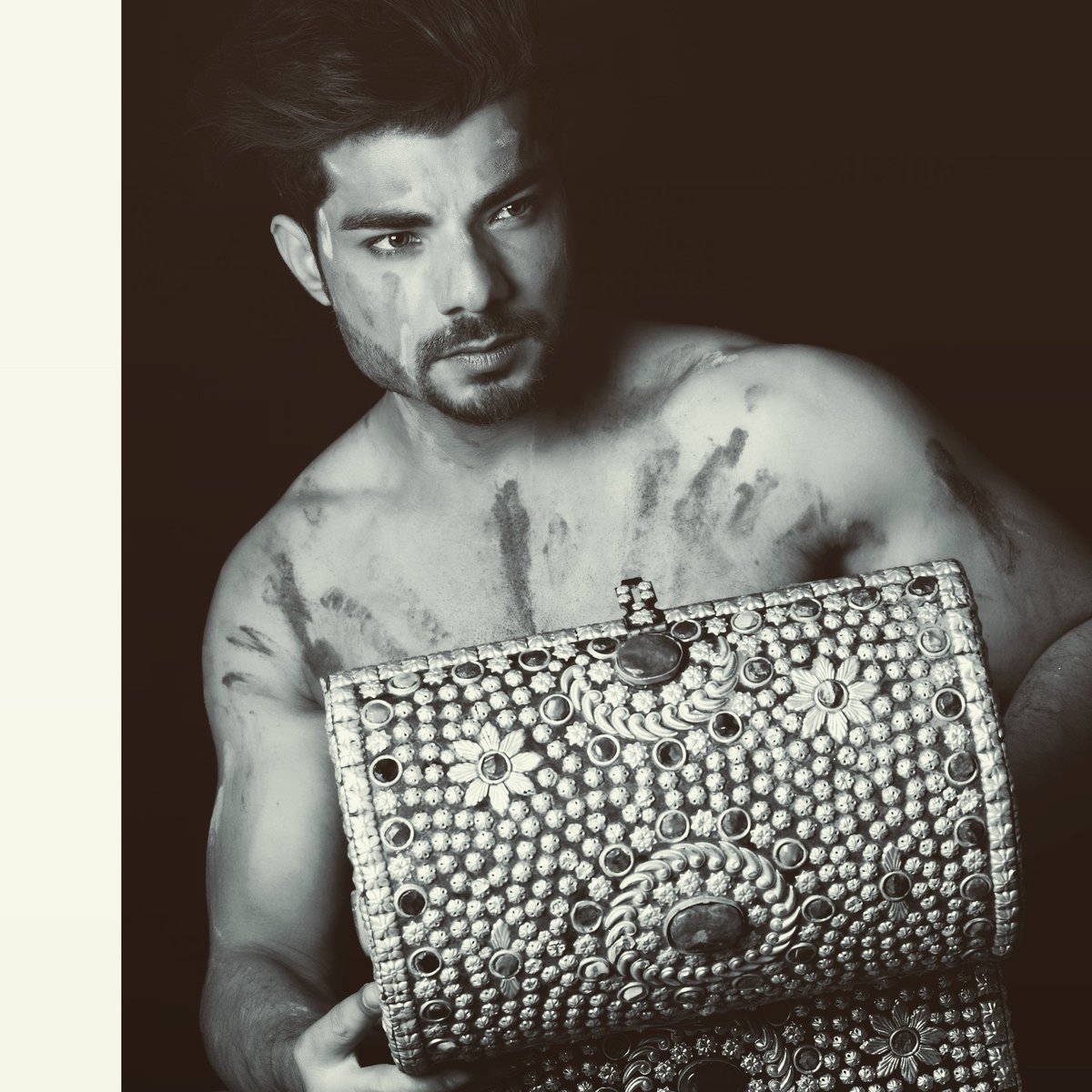 bhatdanish012's tweet photo. //Efforts are better than words// #bossofmybody #sweatitout #motivation
#boxingtraining #workout #getinshape #workforit #showoffyourhardwork #voompla #letthemknow #sahilkhan #jeffseid #hatersgonnaburn @jeff_seid
#selflove #lovebody #besexy #beyourself #livetoinspire #bhatdanish https://t.co/FMgmwTAe1l