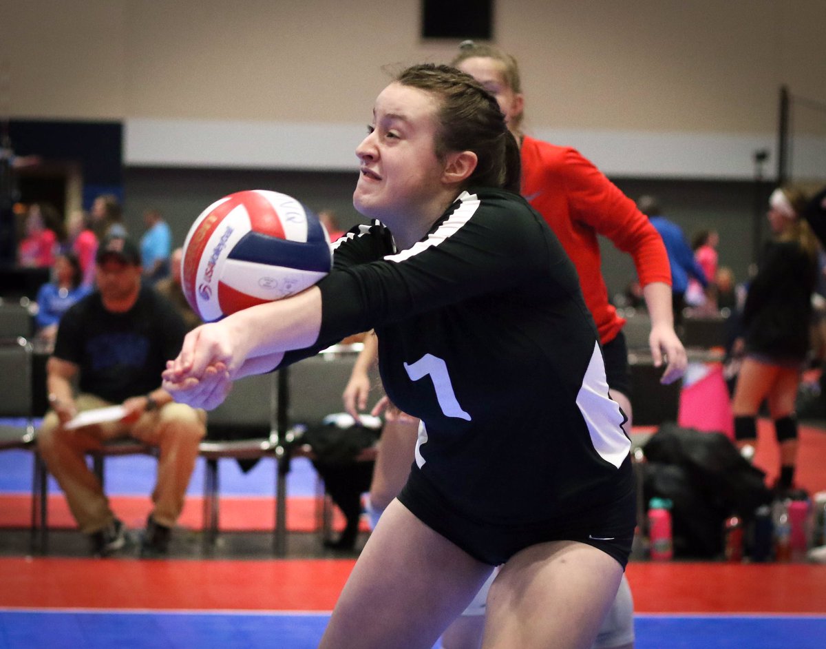TAVVolleyball's tweet photo. #TAV15Blue rep'ping at the #ShowMeNQ! #GoTAV
📸: @hintonjayb https://t.co/FheDat13QN