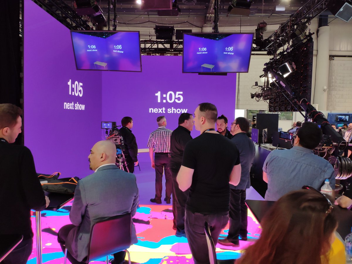 ROE_Visual's tweet photo. Day 1 at NAB 2019, a crowd always gathers when the doors are open. We love to see you at our booth #SL9324.
Thanks Darmah, @disguise_one , @WorldStageInc
#YourStageOurPassion #ROEVisual #NAB2019 #Day1 https://t.co/h81t0PaXyr