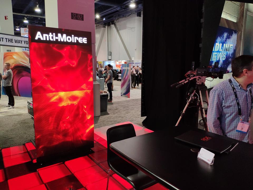 ROE_Visual's tweet photo. Day 1 at NAB 2019, a crowd always gathers when the doors are open. We love to see you at our booth #SL9324.
Thanks Darmah, @disguise_one , @WorldStageInc
#YourStageOurPassion #ROEVisual #NAB2019 #Day1 https://t.co/h81t0PaXyr