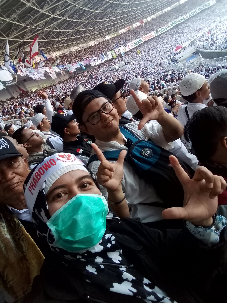 ErnaRomanza's tweet photo. @AkunTofa @KMidi82 Hadiirr.. https://t.co/5nodv1YHYh