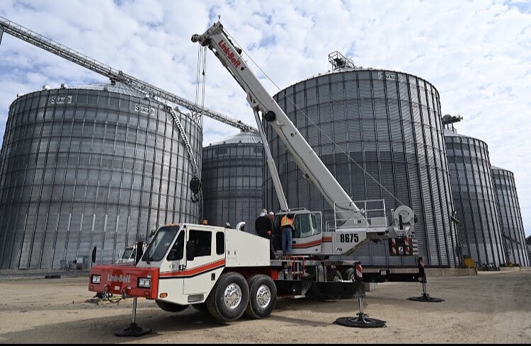 Stevenson_Crane's tweet photo. Sold!!! We are a PROUD @LinkBeltCranes Dealer #StevensonCrane https://t.co/SncSRktVu8