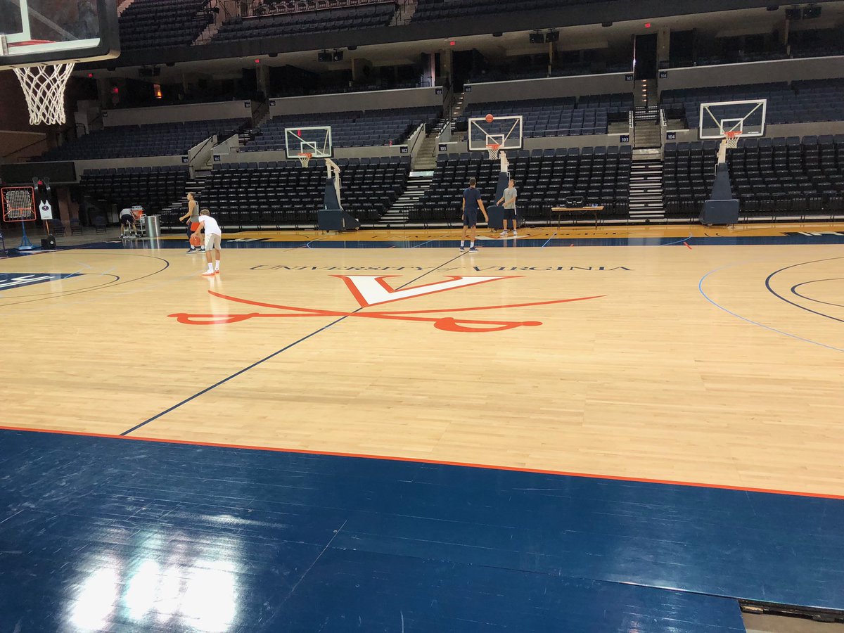 One of the first things I noticed when I went to watch ⁦<a href="/UVAMensHoops/">Virginia Men's Basketball</a>⁩ practice this year was how they didn’t hide from last year’s loss. They talked about it. They dealt with it. And now they’re on top. 
#resilience 
#ittakeswhatittakes