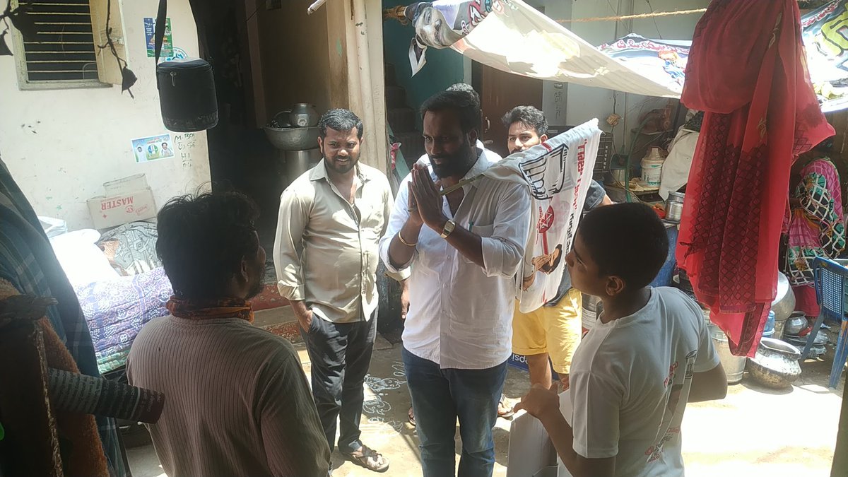 pvnraaz's tweet photo. Last Day of Compaigning 18th Ward, Visakhapatnam East Constituency Jai Janasena...@pvnraaz https://t.co/MMIpCtCv2m