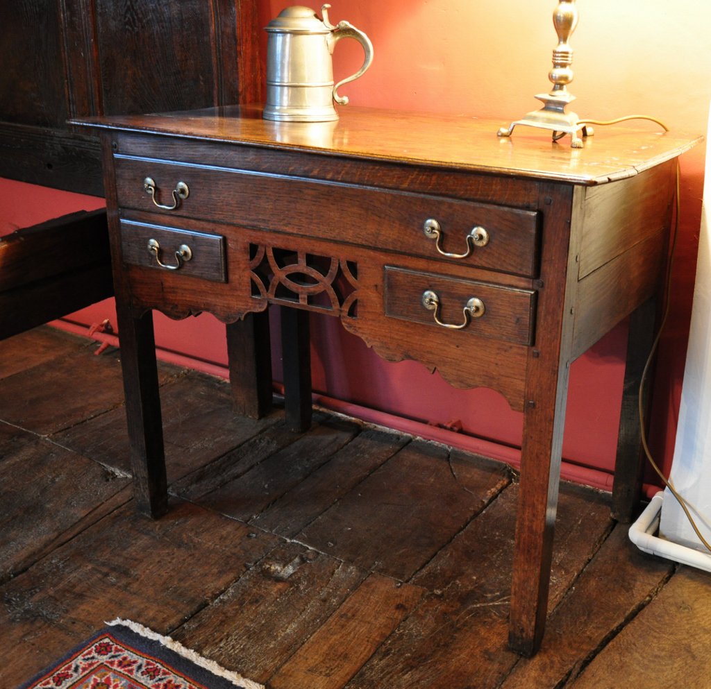 jackie_simonini's tweet photo. An Attractive Mid 18th Century Welsh Oak Low Boy/side Table. Circa 1750. Visit us for more-https://t.co/jAOCwOOPLk
#Table #OakSideTable #AntiqueTable #Antique #Furniture https://t.co/o2LMiGObcO