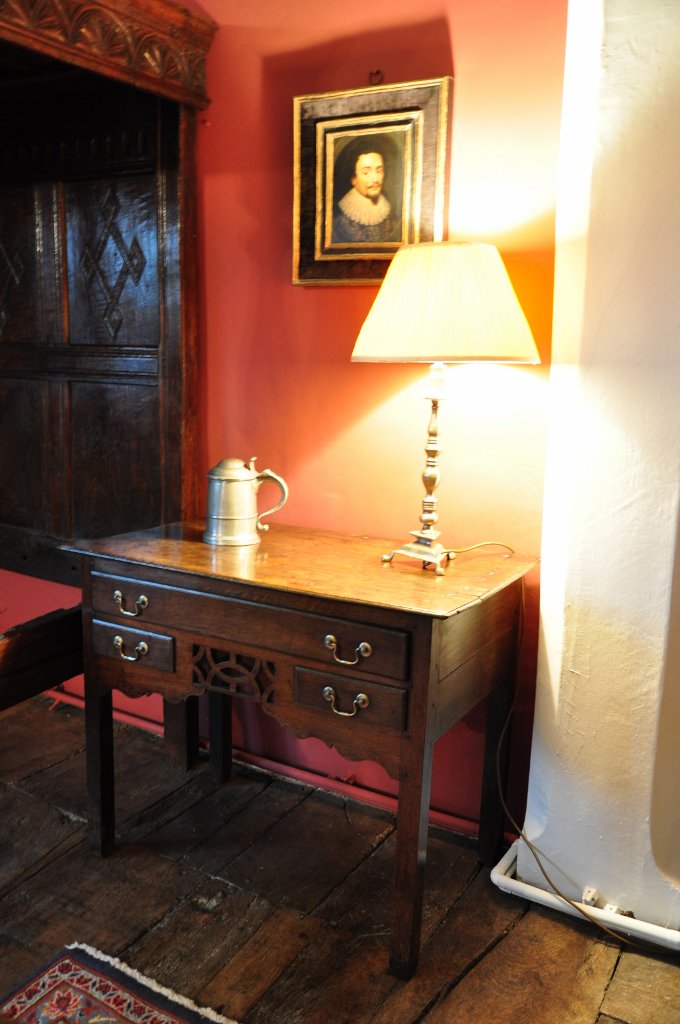 jackie_simonini's tweet photo. An Attractive Mid 18th Century Welsh Oak Low Boy/side Table. Circa 1750. Visit us for more-https://t.co/jAOCwOOPLk
#Table #OakSideTable #AntiqueTable #Antique #Furniture https://t.co/o2LMiGObcO