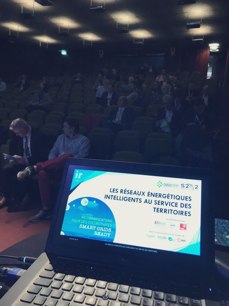 imagesreseaux's tweet photo. [Event] On parle Réseaux énergétiques intelligents au service des territoires #REI #MDE #ENR #énergies #CollTerr aujourd’hui aux @capucins_brest > recommandations #smartgridsready https://t.co/rKlkEjYbyV