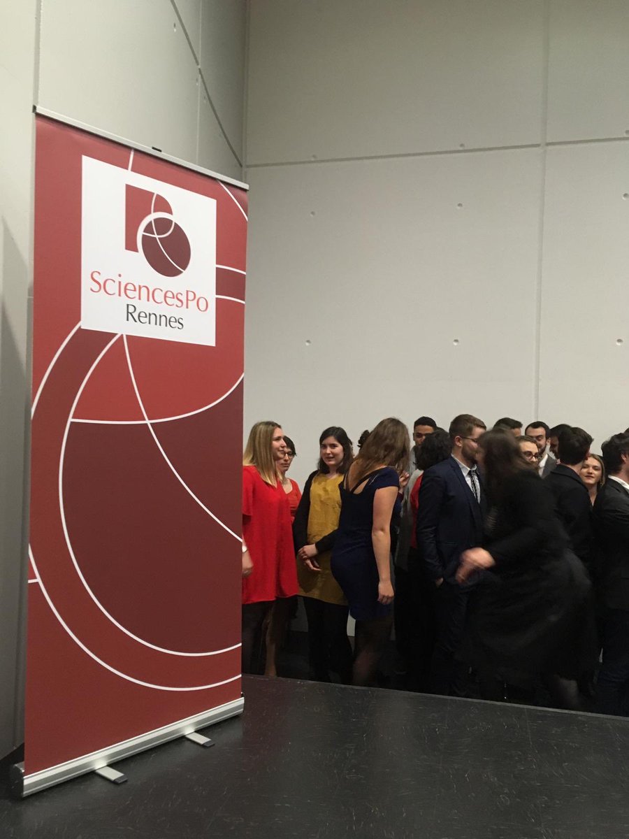 sprennes_alumni's tweet image. Nous étions présents samedi à la remise des diplômes @Sc_Po_Rennes cc @PierreKerbellec @Maharelle