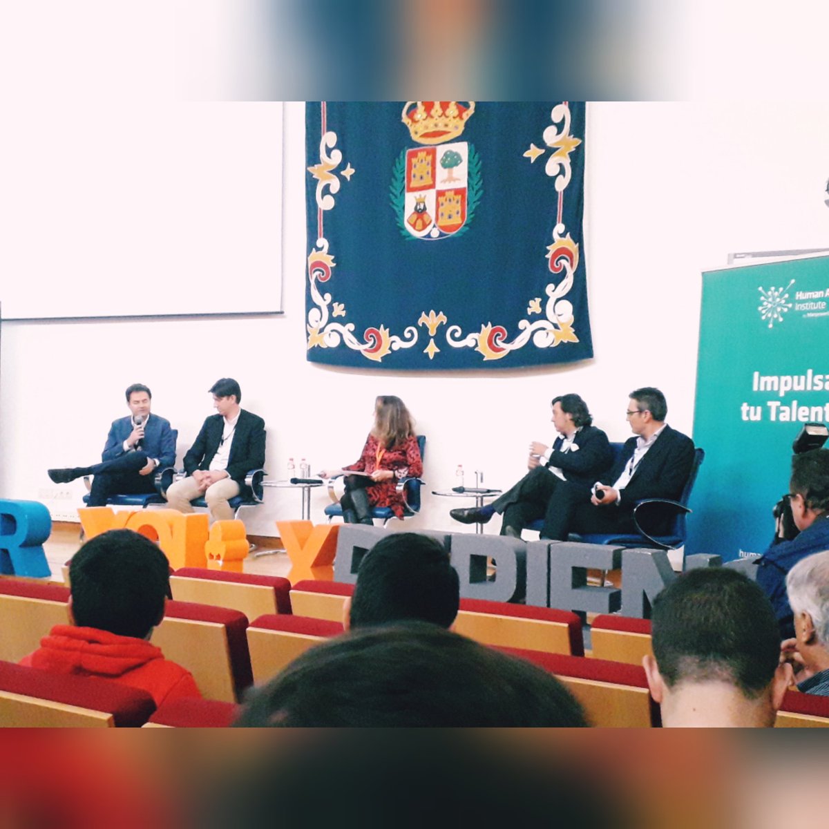 UBUemplea's tweet photo. #ForoEmpleoUBU | COMPETENCIA DIGITAL, MÁQUINAS Y PERSONAS
Nuevos perfiles demandados y transformación digital en las empresas, donde sigue primando el factor humano @verallianews
#PYXperienceUBU https://t.co/ogojDKmRO6
