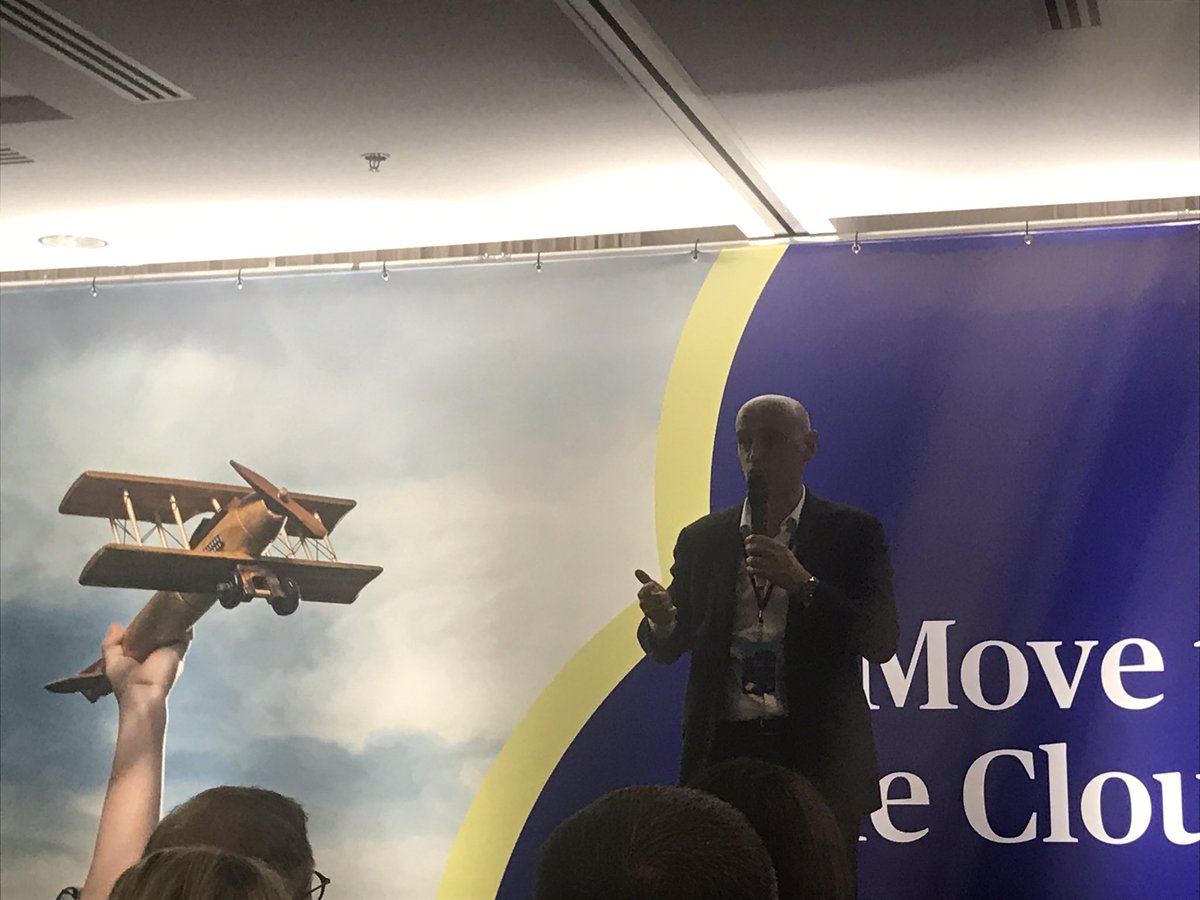 #AxaCloudDays in #Brussels - Astrid, Marc, Thierry &amp; Ash: we move #AXA to the #cloud - <a href="/MarcBlottiere/">Marc Blottiere</a> <a href="/GalloyThierry/">Thierry GALLOY</a>