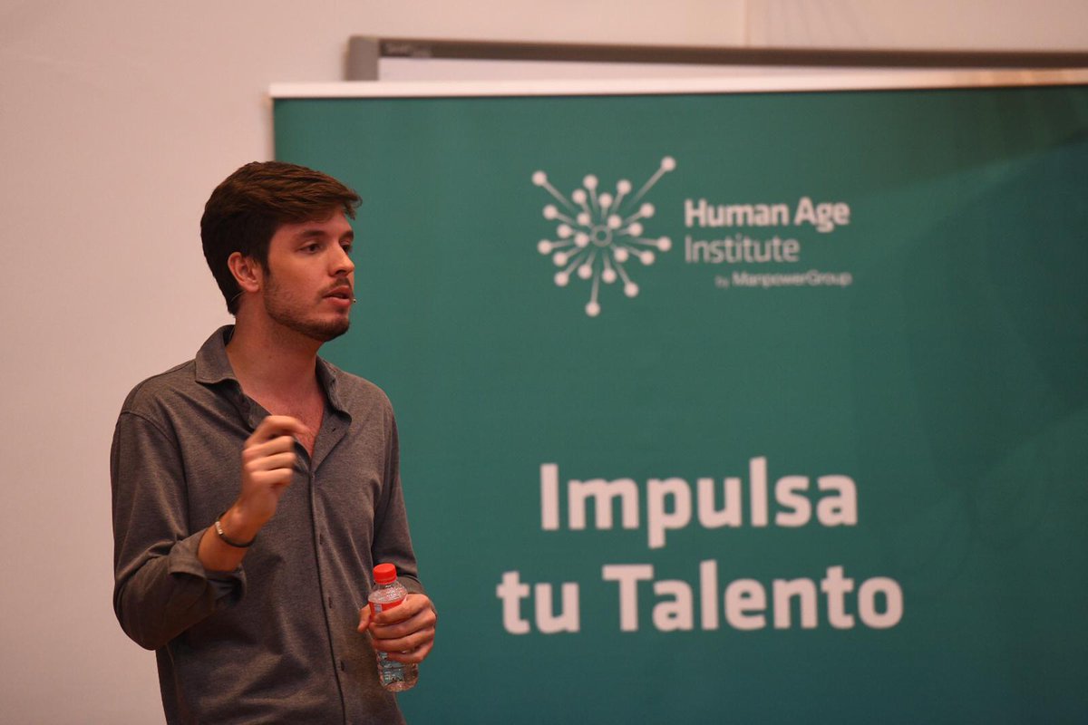FundacionMPG's tweet photo. . @Pabloglezrt de @wearetrivu "La #tecnología nos permite estar más conectados y obtener mejores recursos. La conectividad en el mundo globalizado nos da la posibilidad de llegar tan lejos como nos propongamos" #PYXperienceUBU @UBUEstudiantes https://t.co/VNWHKK9mwz