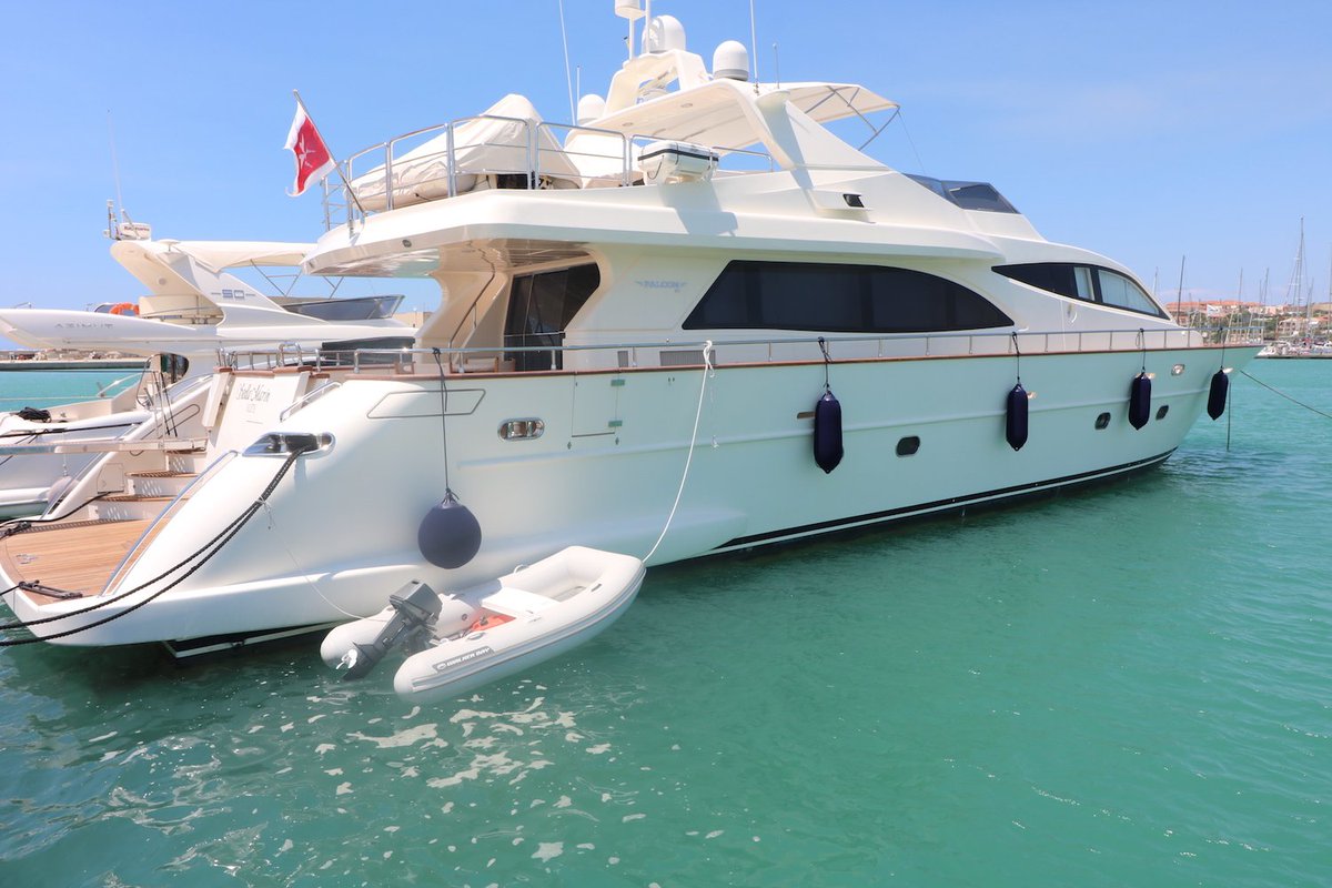 OceanLineInt's tweet image. Falcon 90 For Sale with Oceanline International
Key Features:
Four cabins with en-suite 
Rib &amp;amp; Water Ski 
Vast exterior deck space
Zero speed stabilisers
Immaculate engine room
Maintained with no expense spared
#falconyachts #motoryacht #superyacht #luxuryyacht
#maltasyachtbroker