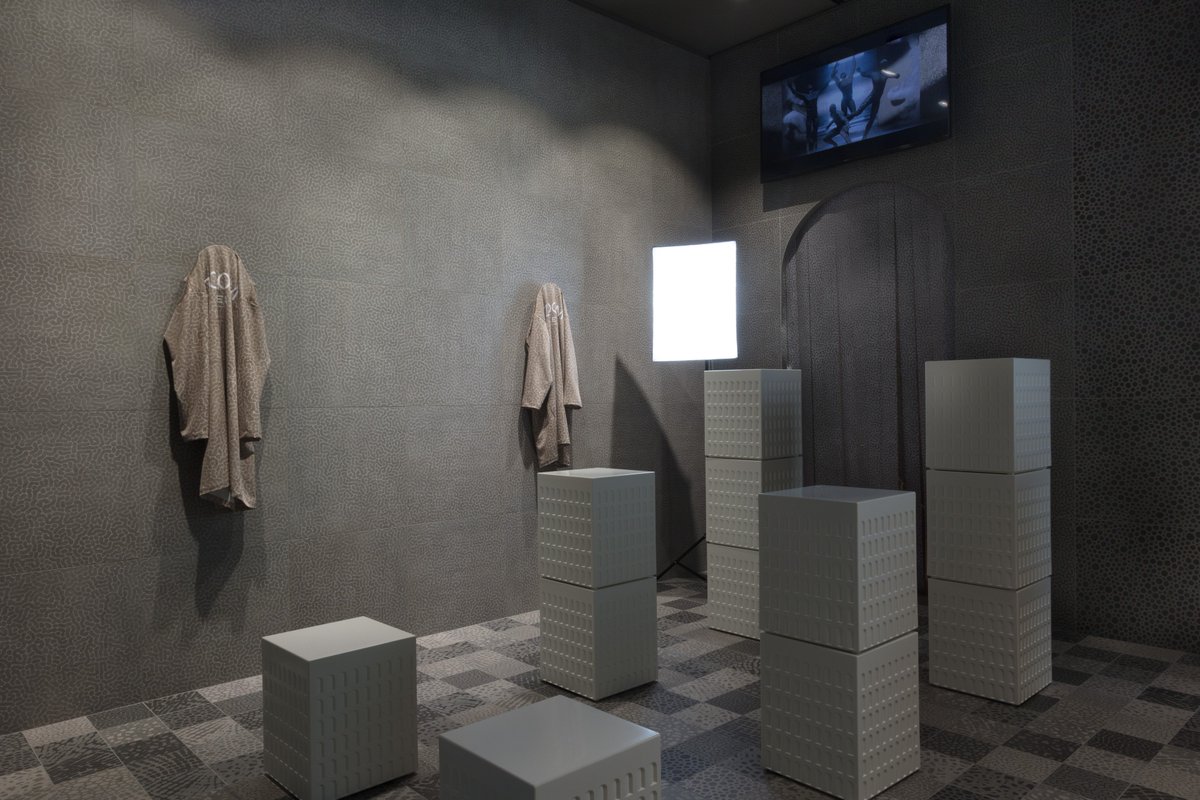 lea_cer's tweet image. The contemporary interiors are decorated with the organic nature of cement. This is #ZOOM, designed by @fabionovembre, the protagonist of #LeaCeramiche showroom for the edition of #Fuorisalone19. We are looking forward of meeting you in Via Durini @KartellOfficial @fuorisalone