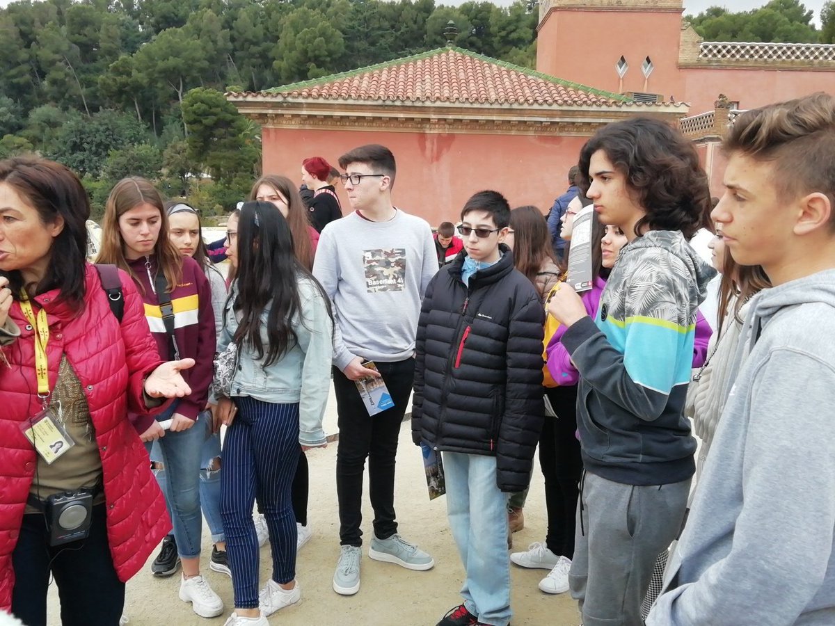 Parque Güell. Un proyecto urbanístico que se queda en un parque emblemático. <a href="/claretaranda/">Claret Aranda</a>  #viajefindecurso