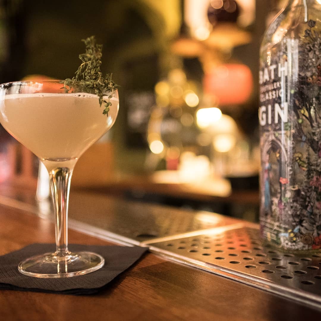 Who knew gin and wine would work so well together? 'The 4th Thymension' is our delightfully experimental cocktail with #bathgin, ginger wine, violet liqueur and Picpoul de Pinet 🍸