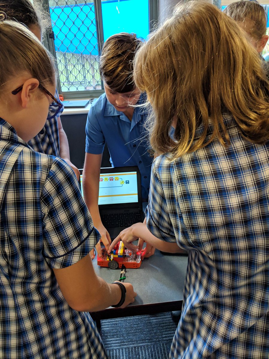 OlorWaitara's tweet photo. The conversation was rich as students shared their robotic creations in Stage 3 today. Students had designed robots that help humans in their daily life. Robots ranged from automatic pet feeders, to robots that help people with disabilities do and undo zippers! Such innovation! https://t.co/HAGUqVRWxs