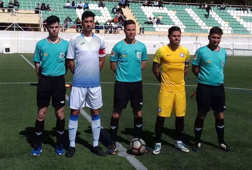 "ASCENSO CONSEGUIDO"
La "JUVE" consigue el ascenso a 1º Andaluza Senior a falta de 2 jornadas para el termino de Liga, gracias al empate de ayer y el tropiezo de sus seguidores.
Enhorabuena a Karel Fraeye y sus chicos, siendo este el segundo ascenso en 2 años.
FELICITACIONES.¡¡¡