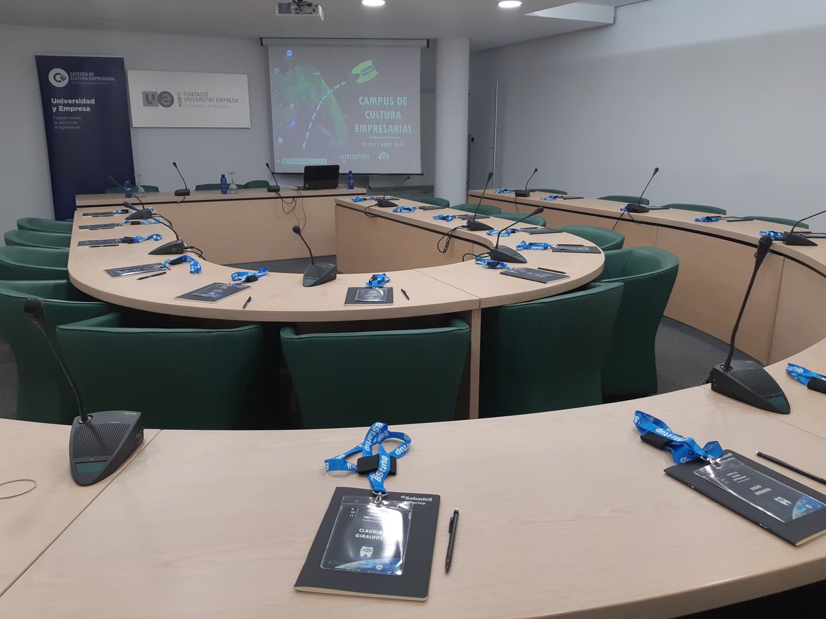 Tot preparat en <a href="/ADEITUV/">Fundación ADEIT</a> per a rebre a l'estudiantat innovador d'#UVEmprén en el #CampusCulturaEmpresarial del Programa Internacional de Motivació Empresarial  <a href="/UV_EG/">Universitat València</a> - <a href="/CatedraCe/">CàtedraCE</a> 
👉 Espais 🚀Laboratori - Plenari i Team Clinic
👉 Ponents🔝: <a href="/RNBCosmeticos/">RNB</a> @CorvanRH_ETT <a href="/s2grupo/">S2GRUPO</a>