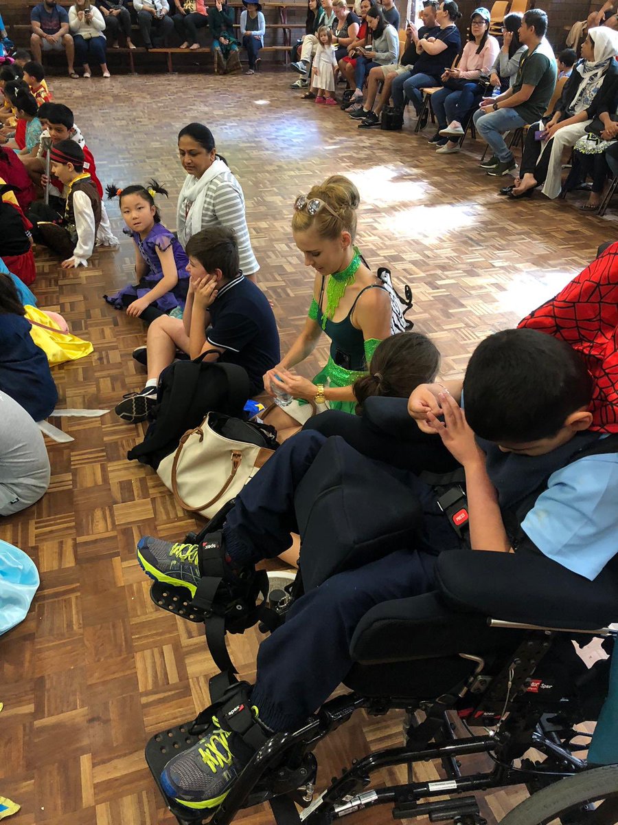 WangeePark's tweet photo. A magical fairytale experience for WangeePark students @HarcourtPS https://t.co/ndg8XGADWD