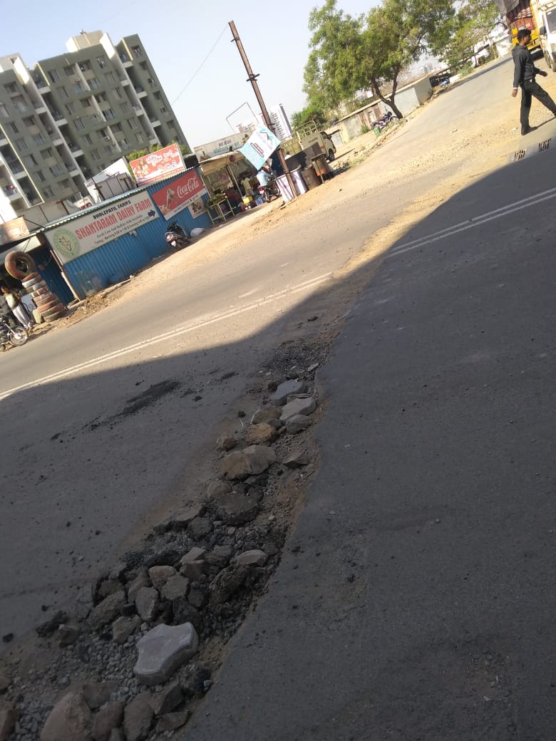 KHSWA, Pune (@khswapune) on Twitter photo <a href="/PMCPune/">PMC Care</a> <a href="/mngl_in/">Maharashtra Natural Gas Ltd.</a>
Pathetic Work by MNGL on the road, which is heavily used by residents.
Who is responsible for the accidents & the pain caused to the commuters ?
15 days past and there is no sign of repairing the road by MNGL.
Location : Opp to PMC Water tank, Nr EON, Kharadi <a href="/PMCPune/">PMC Care</a> <a href="/mngl_in/">Maharashtra Natural Gas Ltd.</a>
Pathetic Work by MNGL on the road, which is heavily used by residents.
Who is responsible for the accidents & the pain caused to the commuters ?
15 days past and there is no sign of repairing the road by MNGL.
Location : Opp to PMC Water tank, Nr EON, Kharadi