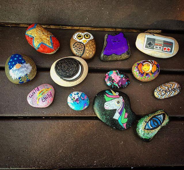 TBoguszewski's tweet photo. Looks like a veritable #kindnessrocks convention at #comocorner #communitygarden in #minneapolis -featuring @welch_rocks; #laceyrocks, #thurstoncountyrocks and #olympiarocks from WA; #klamathrocks from OR; as well as #romeorocks and a rock labeled “m.c :… https://t.co/4Ctw1hAqDF https://t.co/itFNCGfAU8