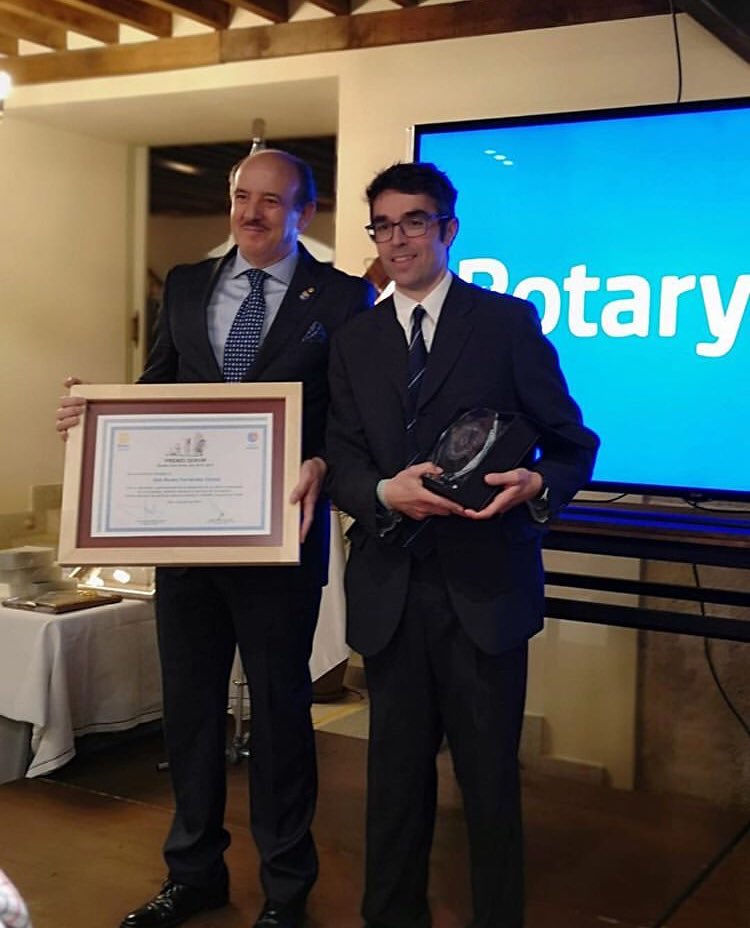 RotaryClubAvila's tweet photo. #premio #servir @relituit @SofragaPalacio @RotaryAvila el sábado fue una noche mágica #gracias a todos por estar siempre con nosotros #juntossumamos https://t.co/ArTsTn6pYD
