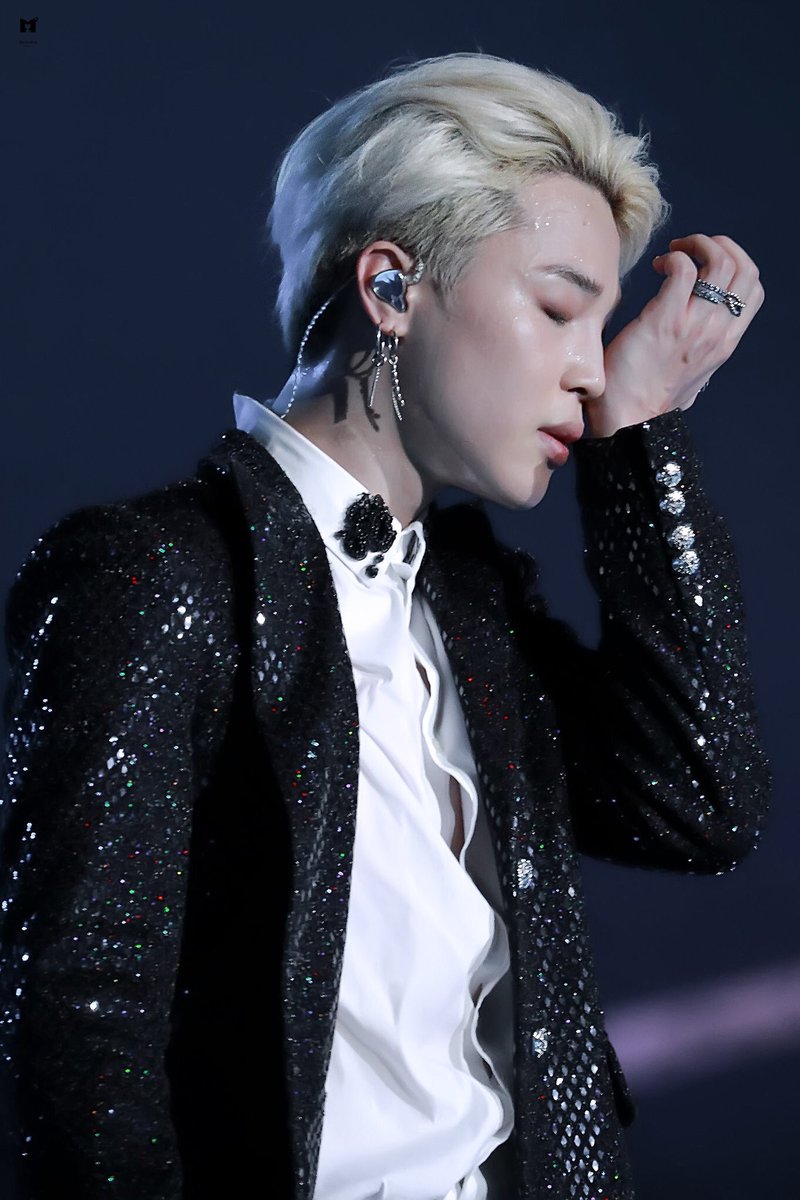 k_ffahn's tweet image. รับคำท้าจาก @emmyaom25 
ขอท้าต่อ @MOTCP06 @Parwab1 @mejkyou @thyvv95 @Arisabts1745 @Purple_TAETH 
ขออนุญาติแทรกพี่เมย์นะคะ 💜💕💕
#Armychallenge