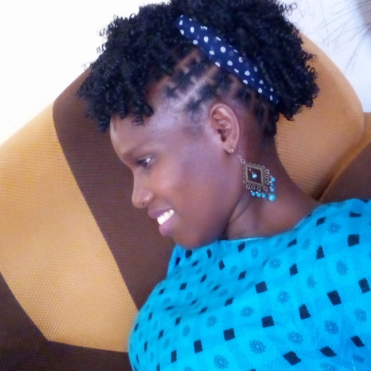 Maureenpesh's tweet photo. #NewProfilePic https://t.co/o2cRM6ak53