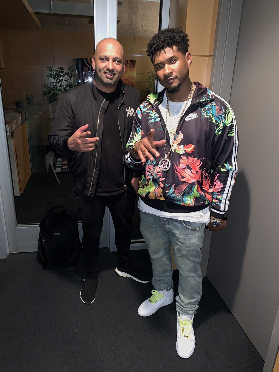 DJSmashKASH's tweet photo. #STUDIOFLOW W THE HOMIE @Usher ... CONFESSIONS 2 ON THE WAY‼️ #djlife #producerlife #smashkashmusicgroup #watchmework https://t.co/q03cGRAOuF