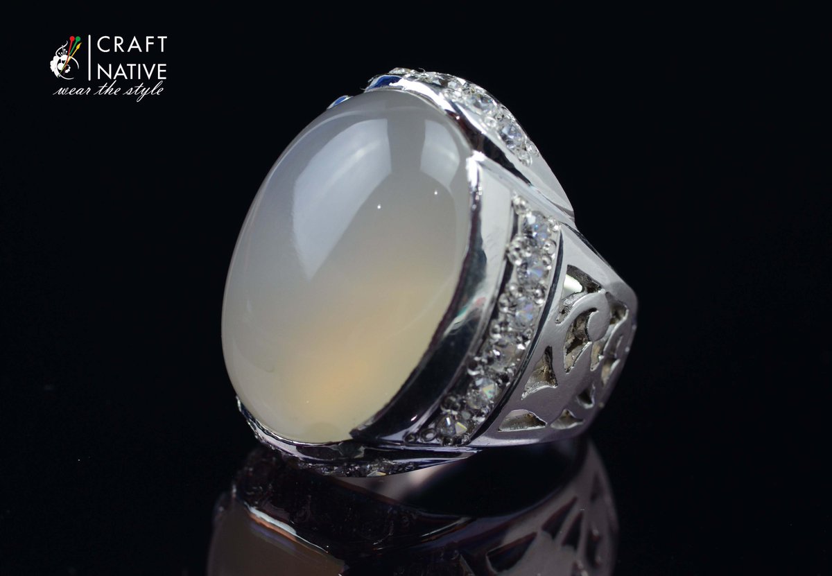 craft_native's tweet image. RutilatedQuartzRing, DuralNajaf SterlingSilver925 HandmadeRing.
Get it for your loved one,or treat yourself for a classic timeless style.
#QuartzRing #DurAlNajaf #Gemstones #MoonStone #Menswear #Timeless #HandmadeRing #Artisan  #SterlingSilver925 #Unheated #Untreated #Etsy #eBay