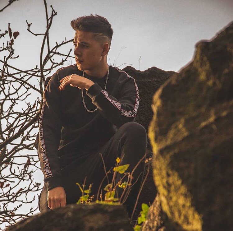 Life is Simple, We choose to overcomplicate things! 
#clothingbrand #itssimple #streetwear #nottingham