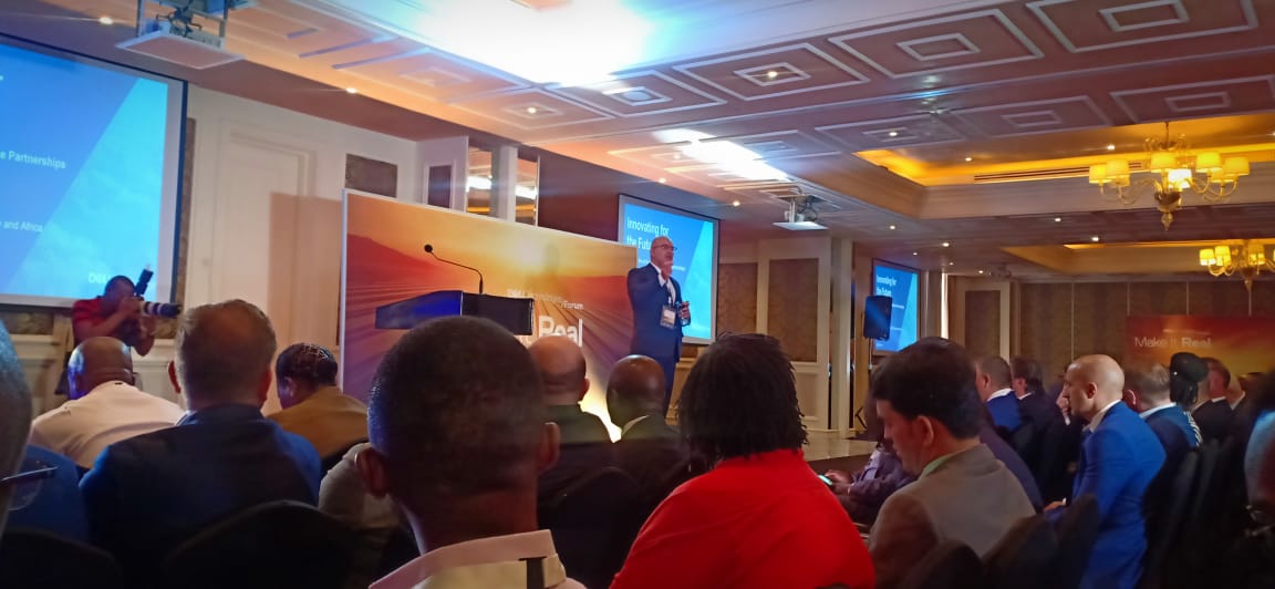 CarolineIninga's tweet photo. Data and digital transformation is not an option #GoDigitalOrGoHome #DELLTECHFORUM https://t.co/wFry4vJM7P