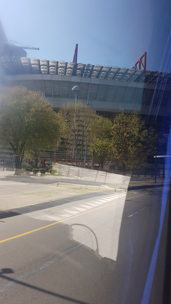 RushcliffeMilan's tweet photo. Lunch collected and here we are... https://t.co/JzNb5Ax2Ty