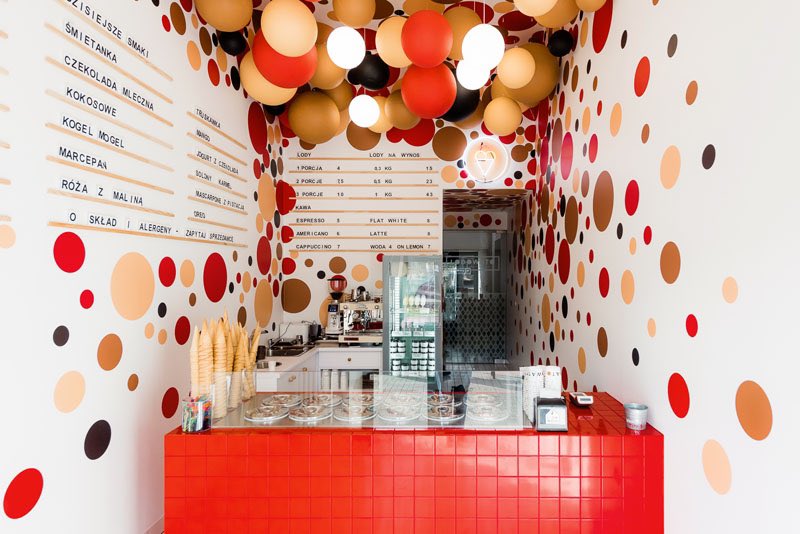 farklifa's tweet photo. 12 Ice Cream Shops with Impressive Design #icecream #icecreamshop #designthinking #list12 https://t.co/1JOy2KOGpv https://t.co/YVwW30LmrO