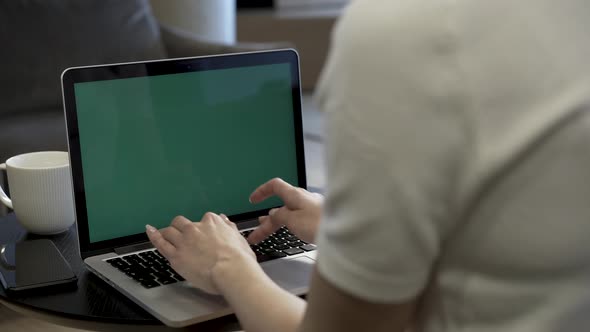Our Hosted Desktops enables you to connect from anywhere on any device that has an internet connection and gives you all the applications and documents you need seamlessly. #remotedesktop #remoteworking #hosted #virtualmachine #virtualdesktop